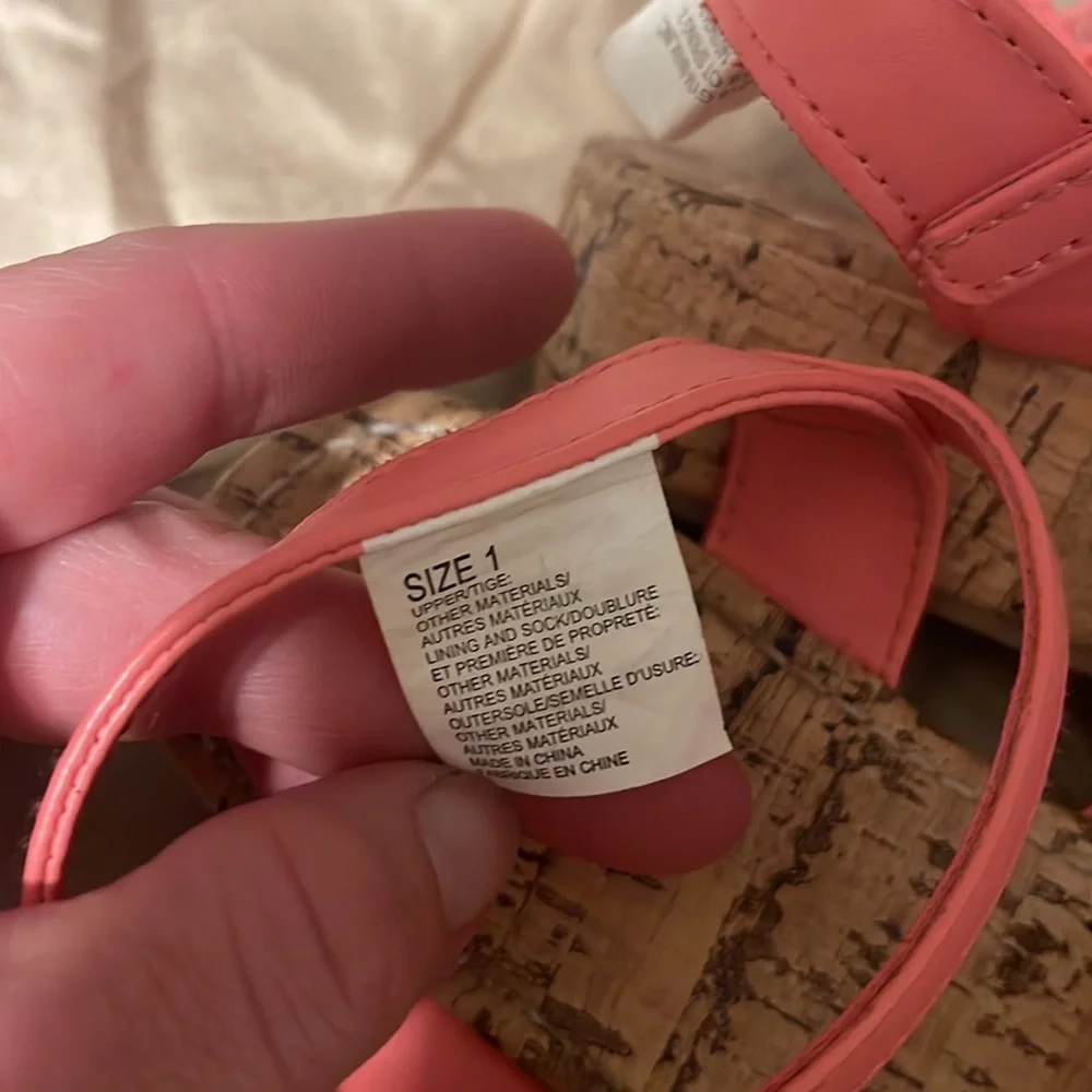 Adorable girls wedges. Size 1. EUC - Picture 5 of 6